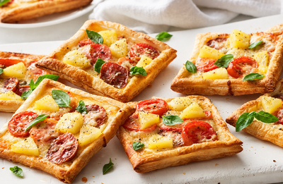 🍍 Pineapple-Pepperoni Pizza Squares – Eh Canadian Classic