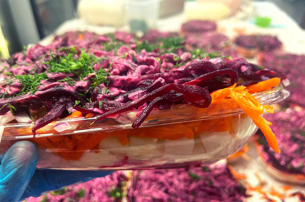 2. 🧥 Faux Fur Coat (Shuba) Salad – Layered & Stunning