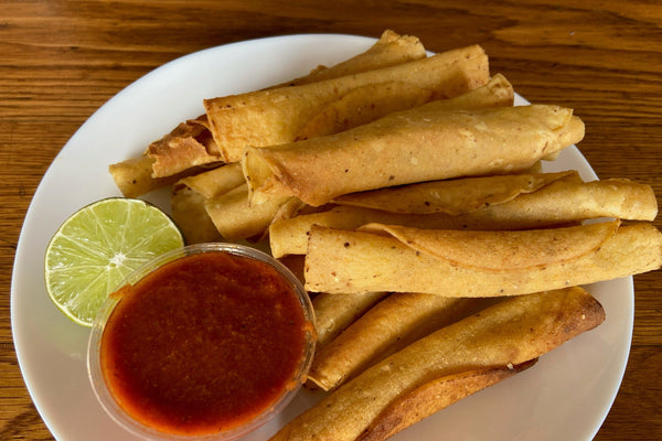 Taquitos de Frijoles y Queso